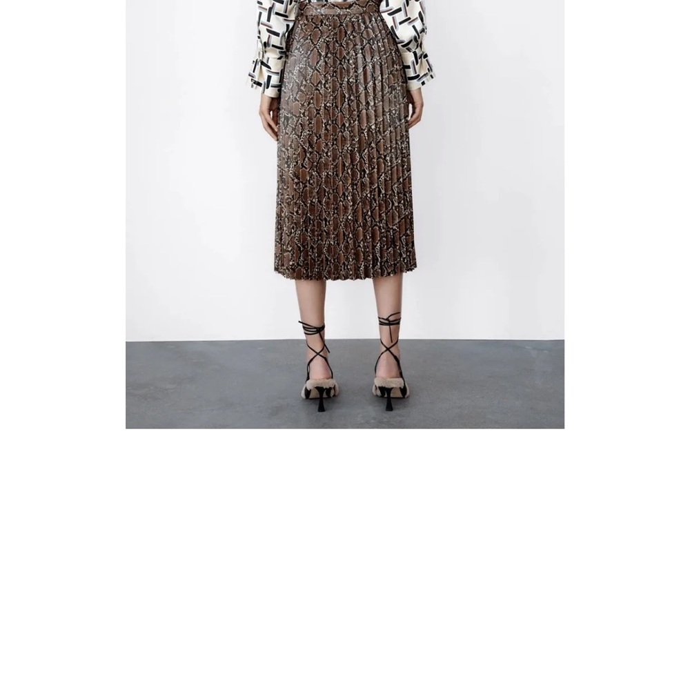 Zara size small skirt